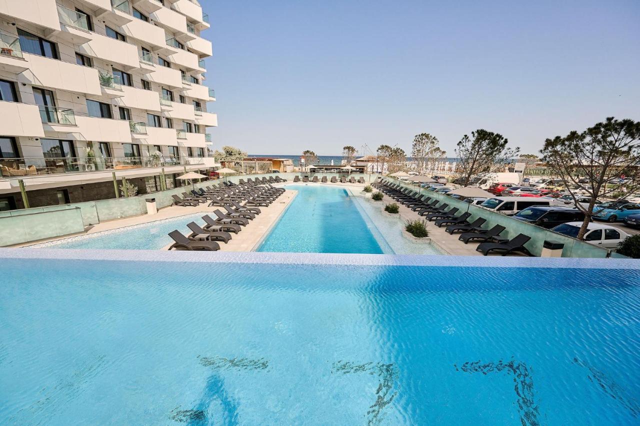 Newvision Apartment In Infinity Beach Resort - Parking Mamaia Eksteriør billede