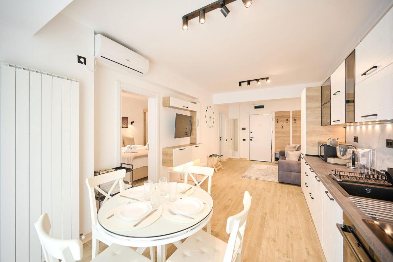 Newvision Apartment In Infinity Beach Resort - Parking Mamaia Eksteriør billede