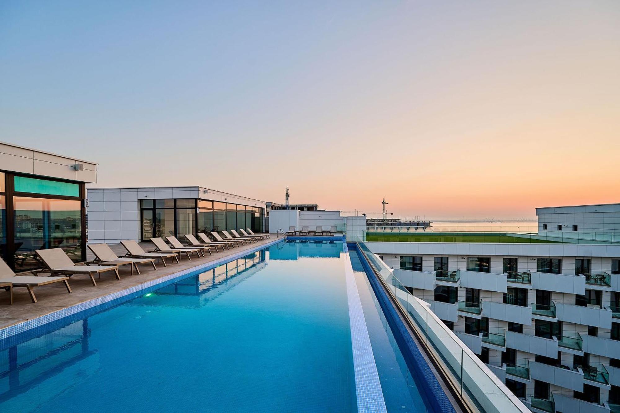 Newvision Apartment In Infinity Beach Resort - Parking Mamaia Eksteriør billede