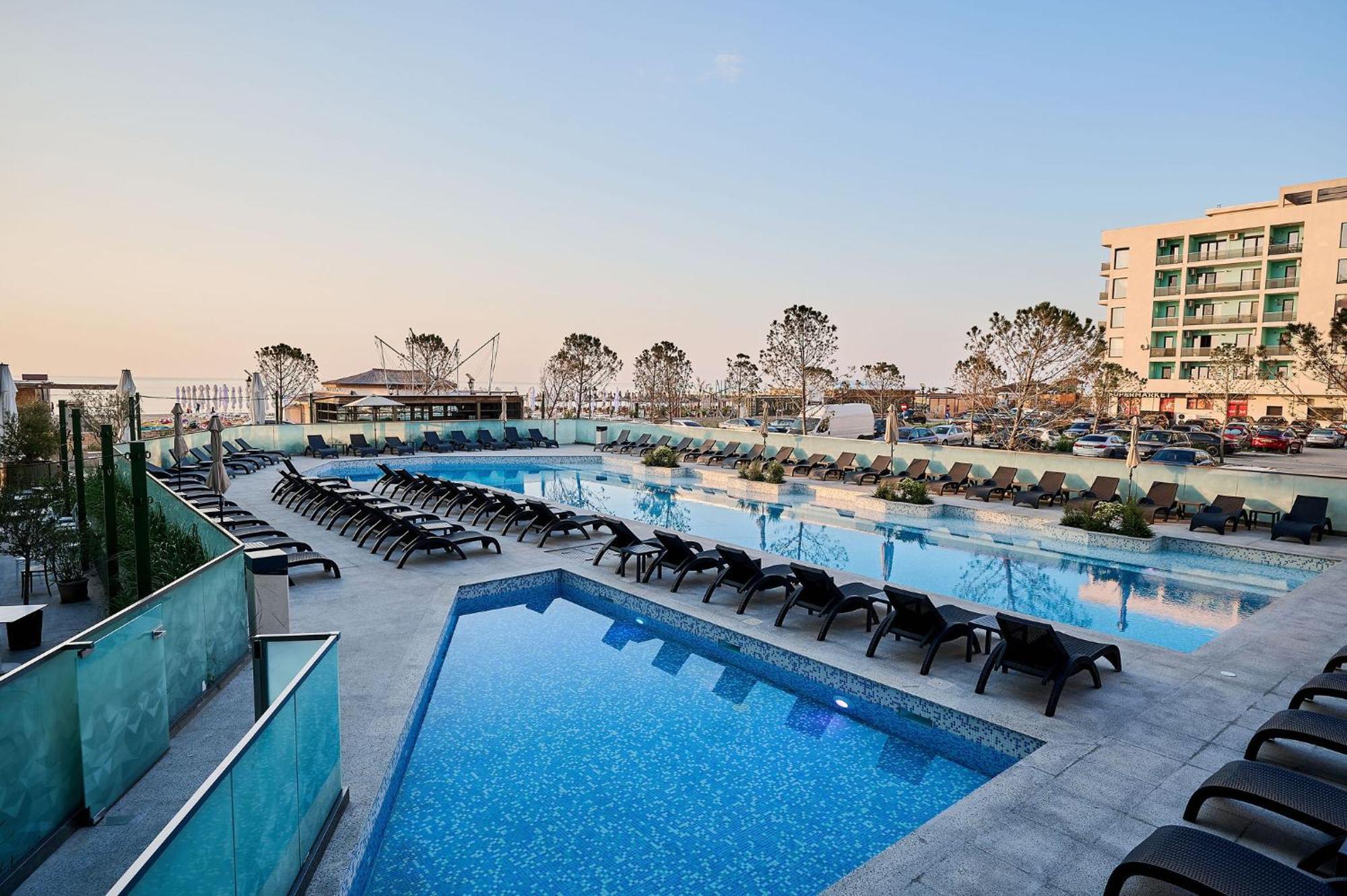 Newvision Apartment In Infinity Beach Resort - Parking Mamaia Eksteriør billede